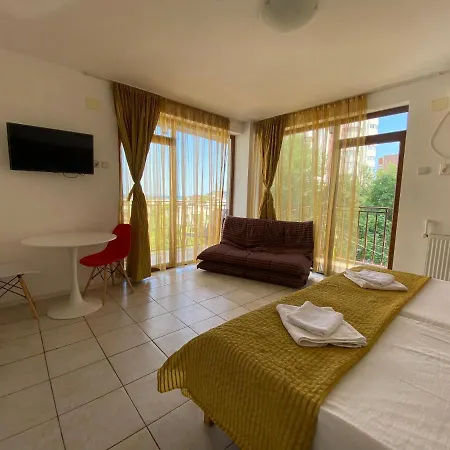 Garsoniere Victor Seaview Aer Conditionat- Bucatarie-primim Carduri Vacanta-pet Friendly La 3 Minute De Plaja Reyna-zoom アパート