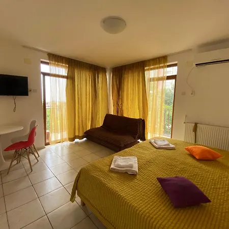 Garsoniere Victor Seaview Aer Conditionat- Bucatarie-primim Carduri Vacanta-pet Friendly La 3 Minute De Plaja Reyna-zoom アパート