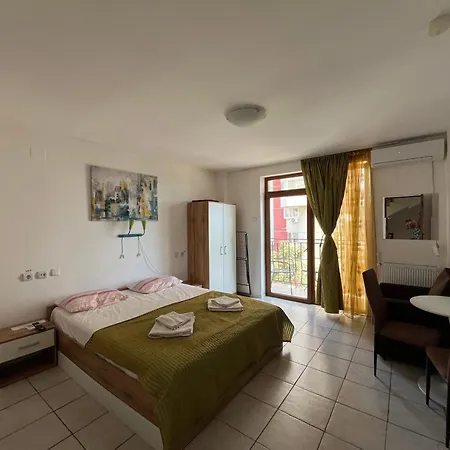 Garsoniere Victor Seaview Aer Conditionat- Bucatarie-primim Carduri Vacanta-pet Friendly La 3 Minute De Plaja Reyna-zoom