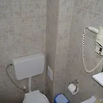 Apartment Garsoniere Victor Seaview Aer Conditionat- Bucatarie-primim Carduri Vacanta-pet Friendly La 3 Minute De Plaja Reyna-zoom Constanta