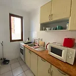 Garsoniere Victor Seaview Aer Conditionat- Bucatarie-primim Carduri Vacanta-pet Friendly La 3 Minute De Plaja Reyna-zoom Constanta