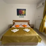 Garsoniere Victor Seaview Aer Conditionat- Bucatarie-primim Carduri Vacanta-pet Friendly La 3 Minute De Plaja Reyna-zoom דירה *