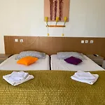 Garsoniere Victor Seaview Aer Conditionat- Bucatarie-primim Carduri Vacanta-pet Friendly La 3 Minute De Plaja Reyna-zoom Apartment Constanta