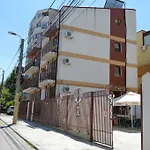 Apartment Garsoniere Victor Seaview Aer Conditionat- Bucatarie-primim Carduri Vacanta-pet Friendly La 3 Minute De Plaja Reyna-zoom Constanta