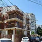 Apartment Garsoniere Victor Seaview Aer Conditionat- Bucatarie-primim Carduri Vacanta-pet Friendly La 3 Minute De Plaja Reyna-zoom