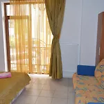 Garsoniere Victor Seaview Aer Conditionat- Bucatarie-primim Carduri Vacanta-pet Friendly La 3 Minute De Plaja Reyna-zoom Apartment