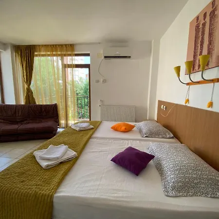 Apartment Garsoniere Victor Seaview Aer Conditionat- Bucatarie-primim Carduri Vacanta-pet Friendly La 3 Minute De Plaja Reyna-zoom *