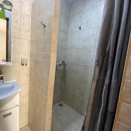 Apartment Garsoniere Victor Seaview Aer Conditionat- Bucatarie-primim Carduri Vacanta-pet Friendly La 3 Minute De Plaja Reyna-zoom *