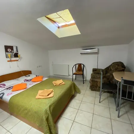 Garsoniere Victor Seaview Aer Conditionat-bucatari-primim Carduri Vacanta-pet Friendly 150 M De Plaja Reyna- Zoom * كونستانتا