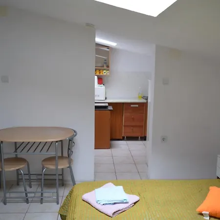 Garsoniere Victor Seaview Aer Conditionat- Bucatarie-primim Carduri Vacanta-pet Friendly La 3 Minute De Plaja Reyna-zoom Apartment