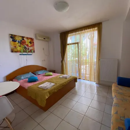 Garsoniere Victor Seaview Aer Conditionat- Bucatarie-primim Carduri Vacanta-pet Friendly La 3 Minute De Plaja Reyna-zoom Apartment