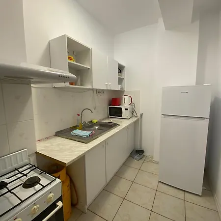 Garsoniere Victor Seaview Aer Conditionat-bucatari-primim Carduri Vacanta-pet Friendly 150 M De Plaja Reyna- Zoom كونستانتا