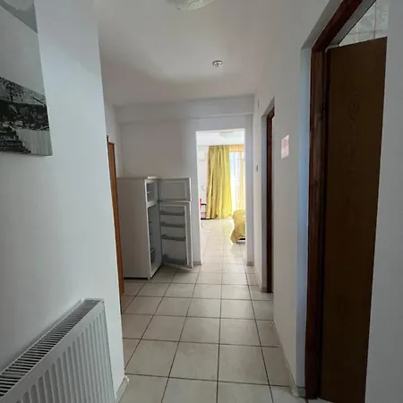 Garsoniere Victor Seaview Aer Conditionat-bucatari-primim Carduri Vacanta-pet Friendly 150 M De Plaja Reyna- Zoom Apartament Konstanca