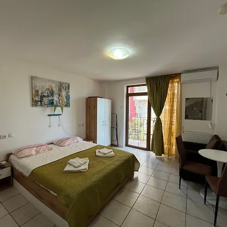 Apartment Garsoniere Victor Seaview Aer Conditionat- Bucatarie-primim Carduri Vacanta-pet Friendly La 3 Minute De Plaja Reyna-zoom *