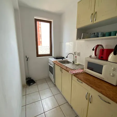 Garsoniere Victor Seaview Aer Conditionat-bucatari-primim Carduri Vacanta-pet Friendly 150 M De Plaja Reyna- Zoom كونستانتا