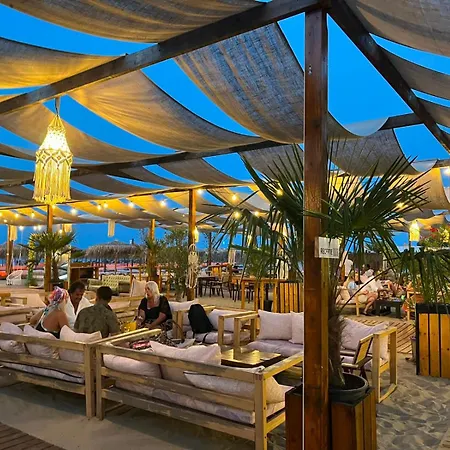 Garsoniere Victor Seaview Aer Conditionat- Bucatarie-primim Carduri Vacanta-pet Friendly La 3 Minute De Plaja Reyna-zoom * Constanta