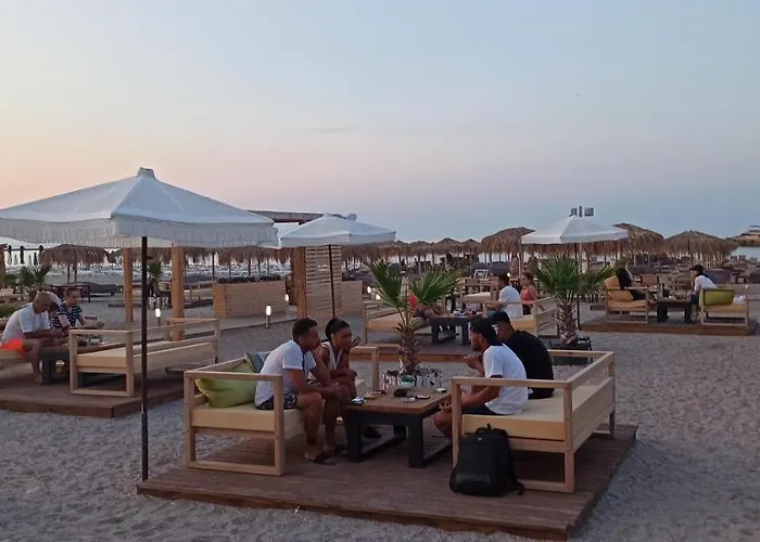 Apartment Garsoniere Victor Seaview Aer Conditionat- Bucatarie-primim Carduri Vacanta-pet Friendly La 3 Minute De Plaja Reyna-zoom