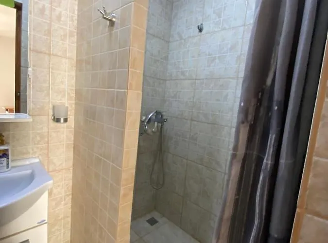 Apartment Garsoniere Victor Seaview Aer Conditionat- Bucatarie-primim Carduri Vacanta-pet Friendly La 3 Minute De Plaja Reyna-zoom *