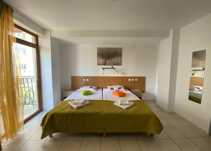 Apartment Garsoniere Victor Seaview Aer Conditionat- Bucatarie-primim Carduri Vacanta-pet Friendly La 3 Minute De Plaja Reyna-zoom *