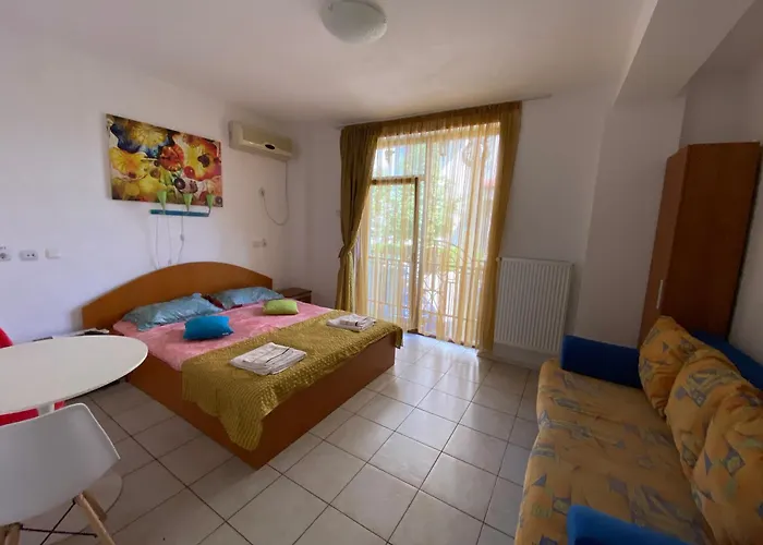 Garsoniere Victor Seaview Aer Conditionat- Bucatarie-primim Carduri Vacanta-pet Friendly La 3 Minute De Plaja Reyna-zoom Apartment *