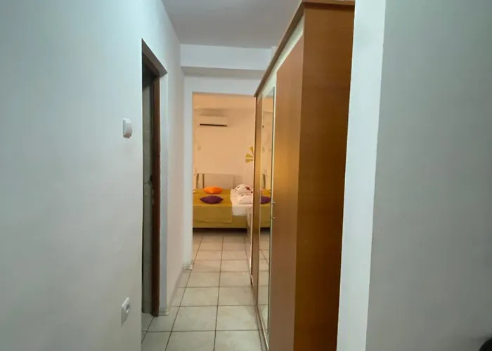 Garsoniere Victor Seaview Aer Conditionat- Bucatarie-primim Carduri Vacanta-pet Friendly La 3 Minute De Plaja Reyna-zoom Apartment *