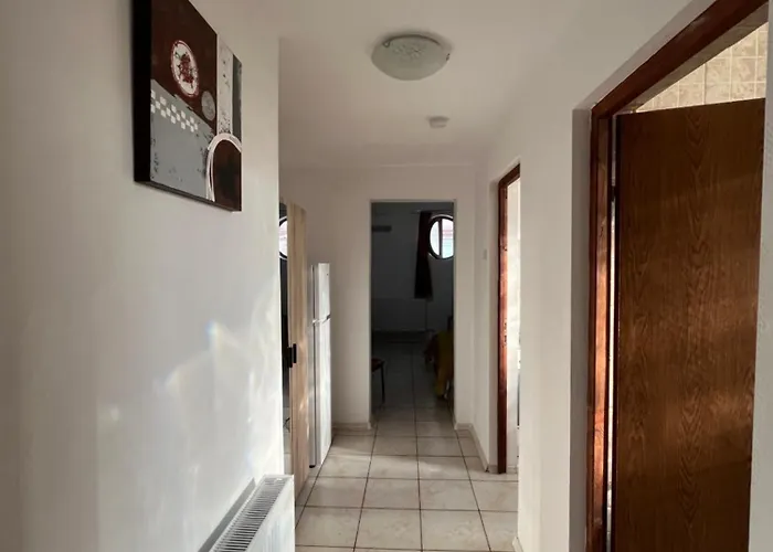 Garsoniere Victor Seaview Aer Conditionat- Bucatarie-primim Carduri Vacanta-pet Friendly La 3 Minute De Plaja Reyna-zoom Apartment Constanta